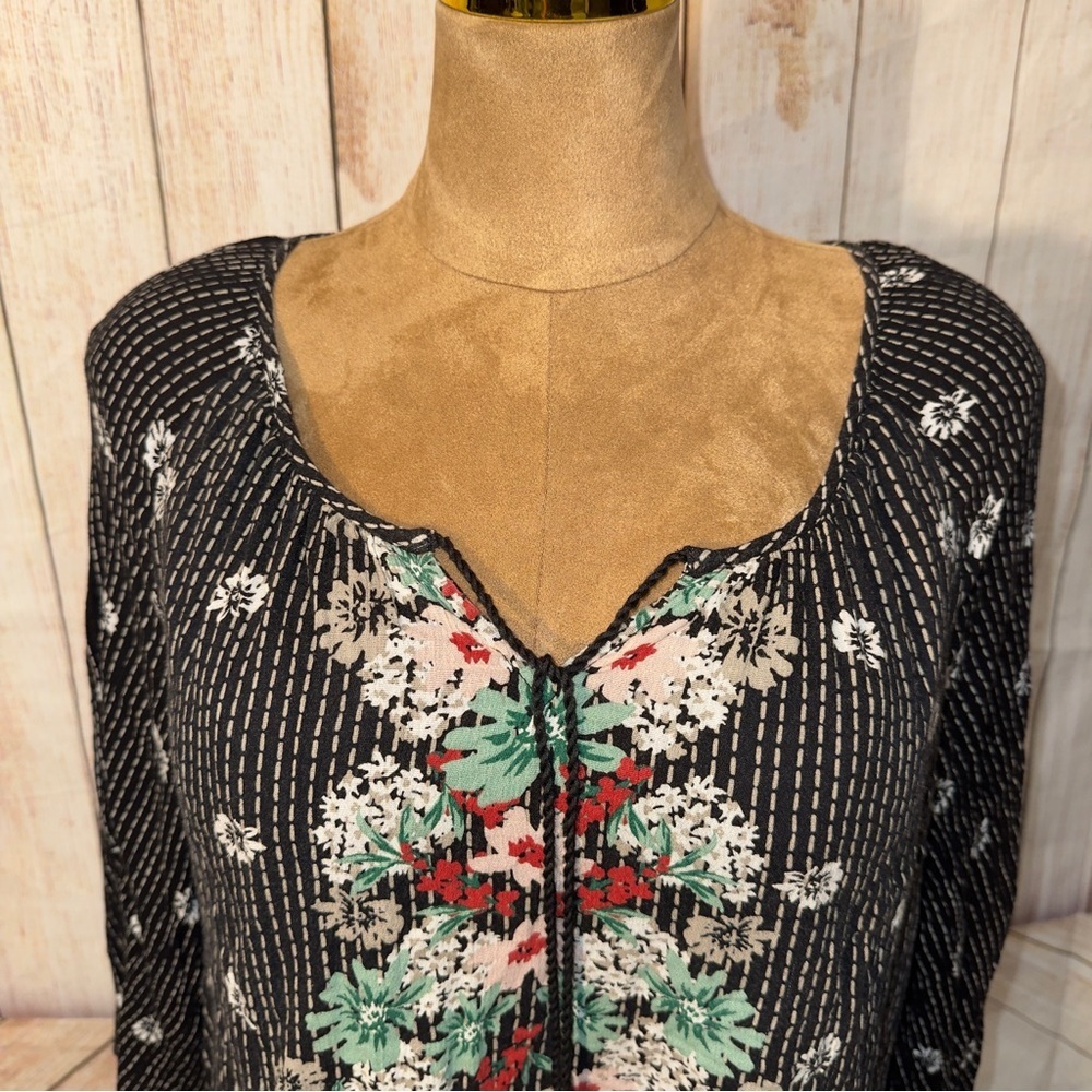 Style & Co. Black Floral Blouse with Tassel tire & crochet lace hem, sz M​​ - Picture 2 of 12